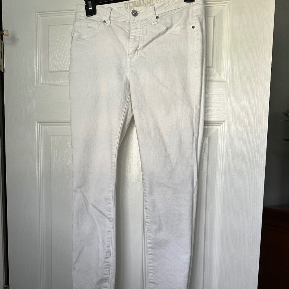 White skinnies